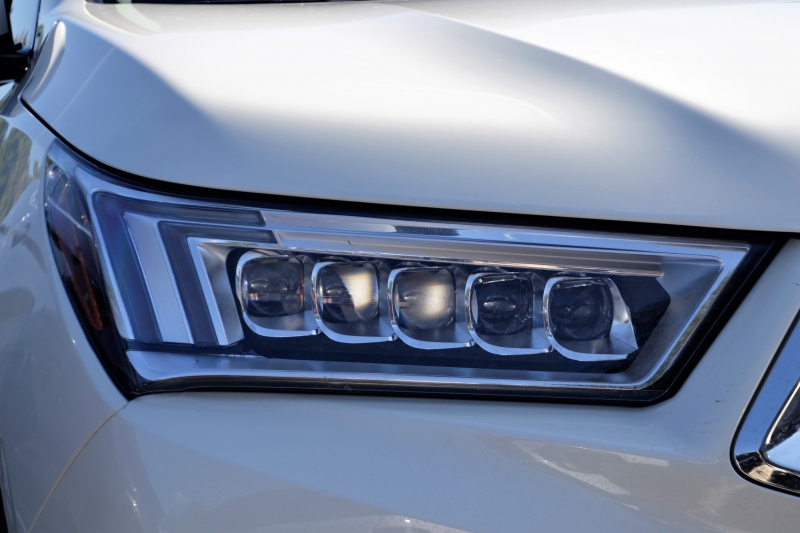 concession-auto-LA COLLE SUR LOUP-min_acura-headlamp-2834131